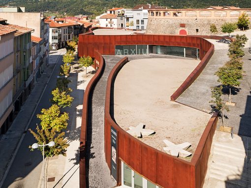 Edificio de equipamientos municipales y Archivo comarcal